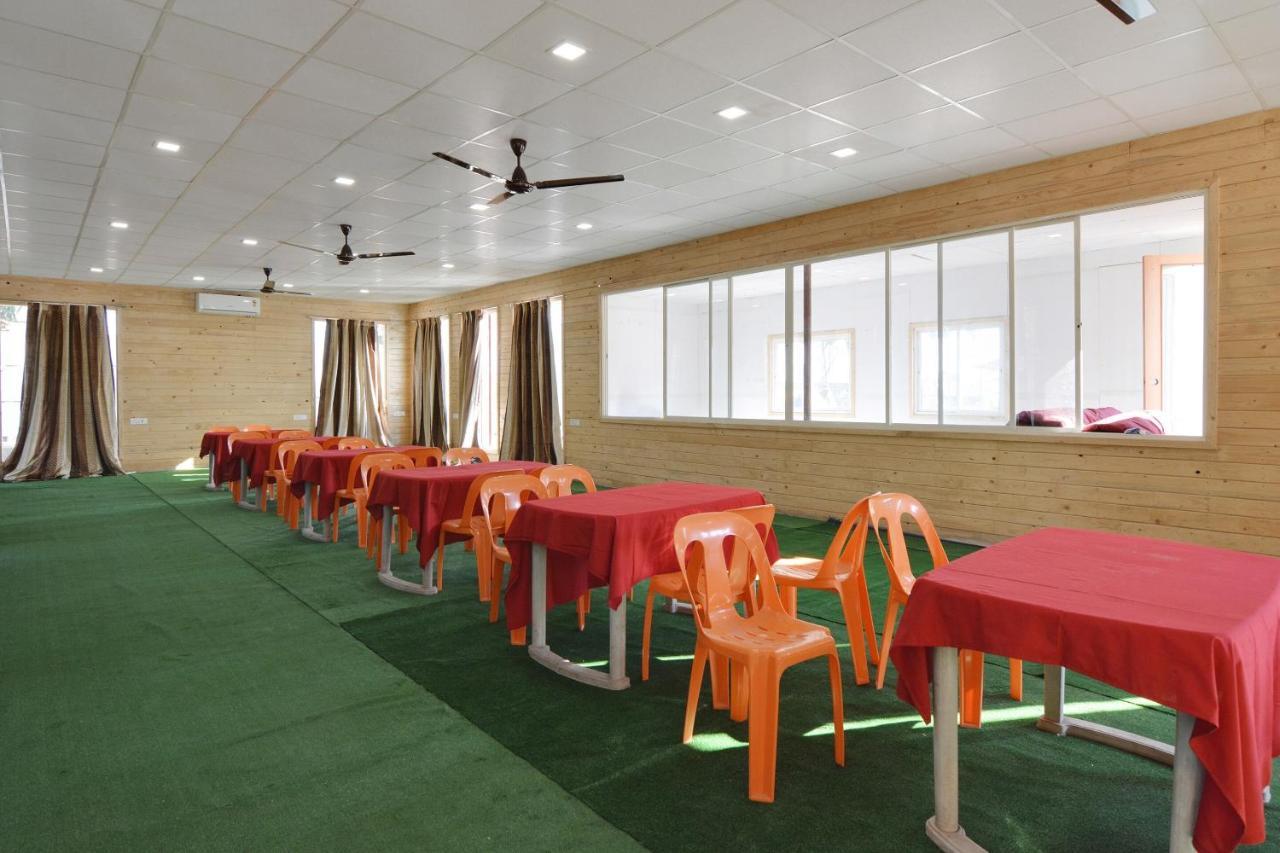 Oyo Midway Park Resort Atgaon Eksteriør bilde