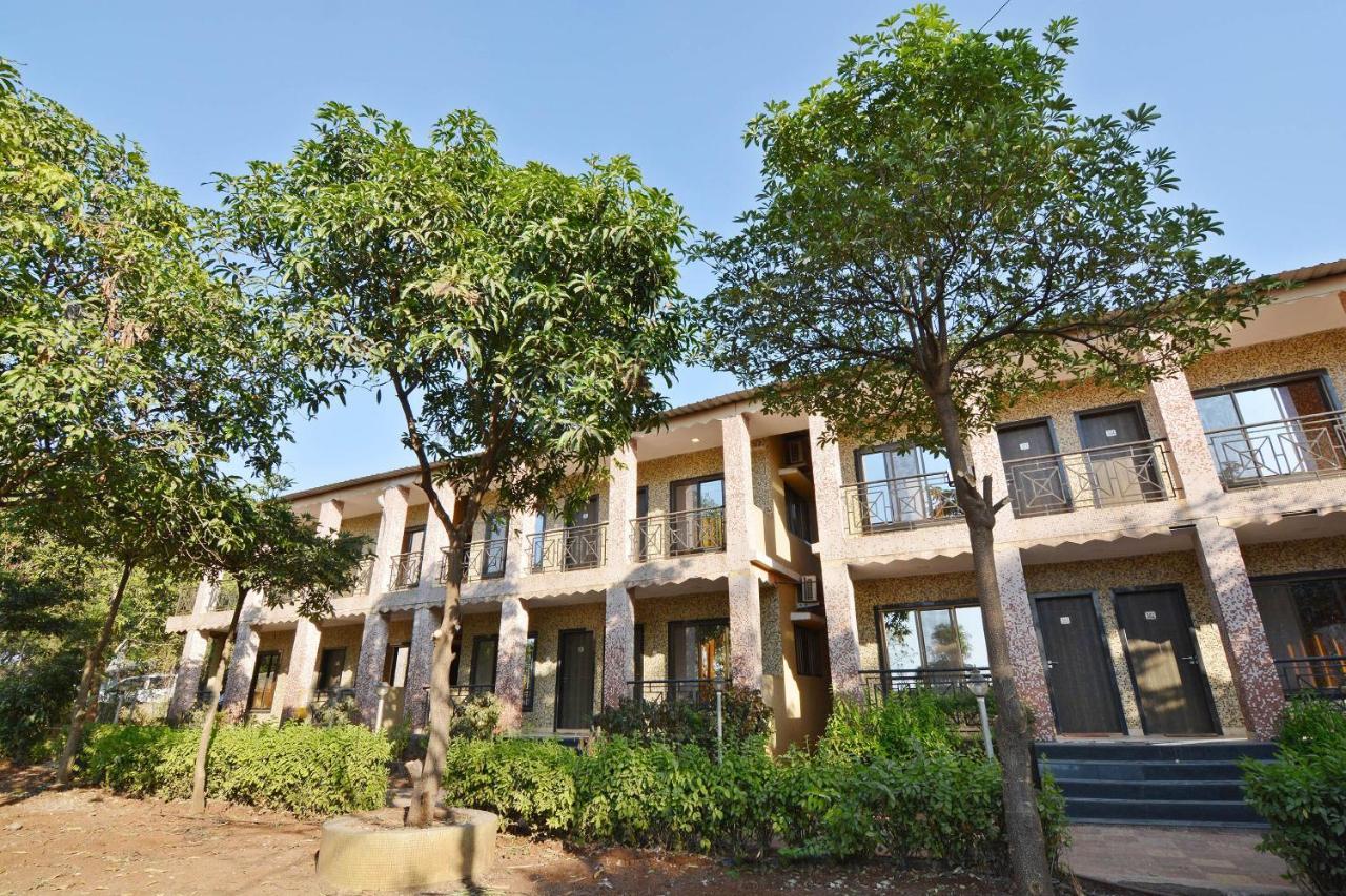 Oyo Midway Park Resort Atgaon Eksteriør bilde
